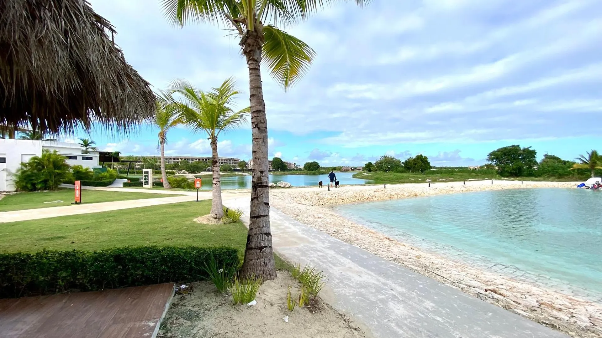Golf Course Lake Confy Apt 1- Bedroom Punta Cana Apartamento