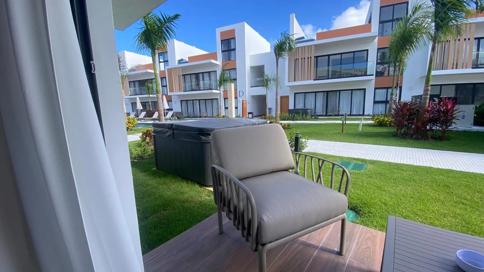 Golf Course Lake Confy Apt 1- Bedroom 푼타 카나 아파트