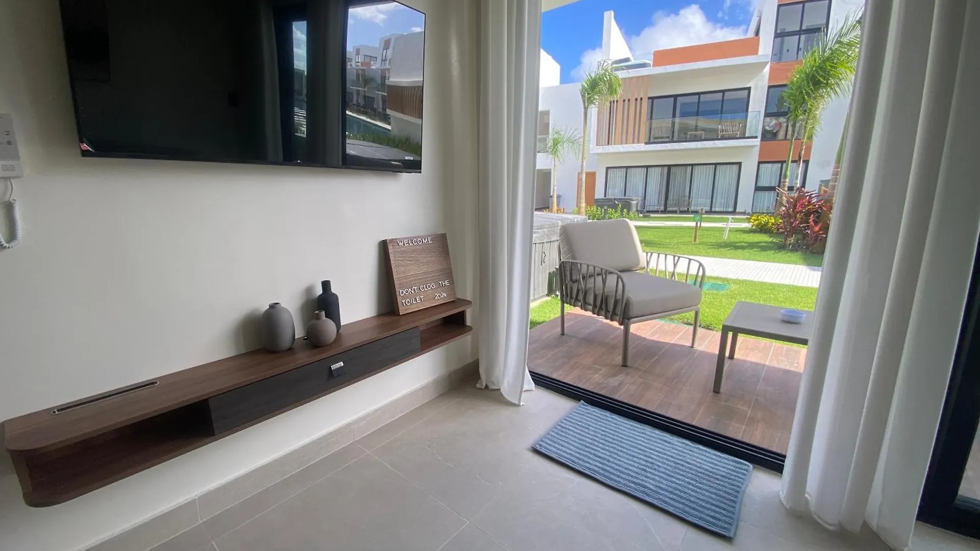 Golf Course Lake Confy Apt 1- Bedroom 푼타 카나